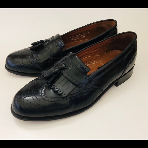 Bostonian Classics black leather loafers size 8,5